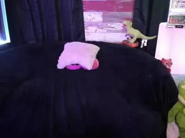 elle4you on Chaturbate 