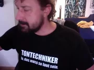 feetkissboy on Chaturbate 