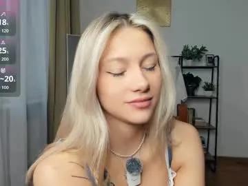 glossybabe_ — happy Monday ! wish me luck ? lovense work ? ... call me Cherry :) #18 #bigboobs #new #blonde #teen [0 tokens remaining]