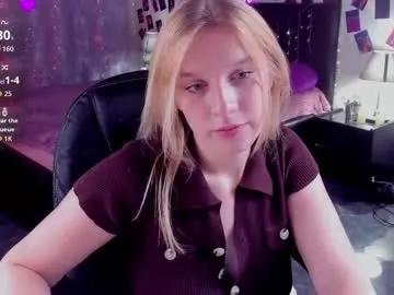 karambamoon on Chaturbate 