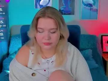 louisemous —  GOAL: Welcome, guys, follow me! My First Goal - REMOVE THE T-SHIRT [150]  Let's make this day incredible #18 #lovense #shy #new #skinny