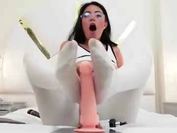 nicoleflorens — Rub cameltoe in doggy style [45 tokens left] Im melted my pantyhose will be wet right now #pantyhose #feet #socks #anal #bigass