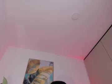 sarawinstone_ on Chaturbate 