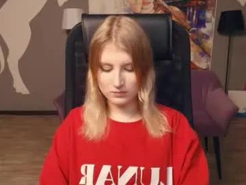 shantiyagin — GOAL: make me smile [0 tokens remaining] hi hi^^ I'm Polly, nice to meet u!!! Let's make our day a little bit happy!!! #cute #blonde #18 #shy #new