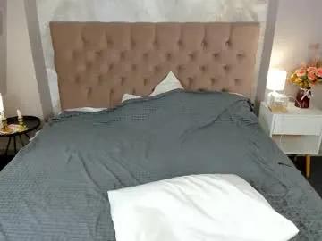 velvetwhisperss on Chaturbate 