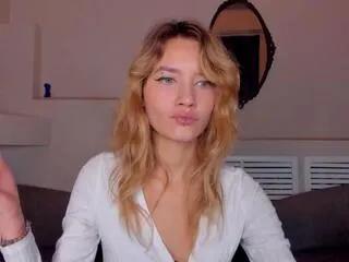 kristy_wierls — Away on Flirt4Free