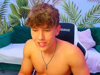 matthew_bieber on Flirt4Free 