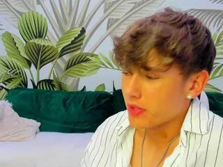 matthew_bieber on Flirt4Free 