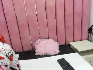 miaa_smiith on Flirt4Free 