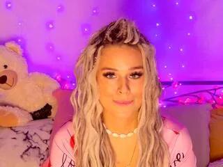 nikki_alman on Flirt4Free 