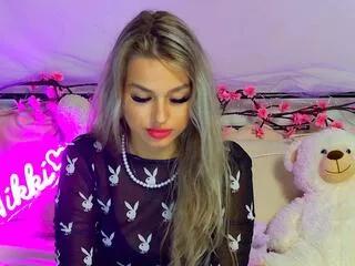 nikki_alman on Flirt4Free 