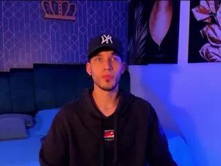 noah_brigth — Freechat on Flirt4Free