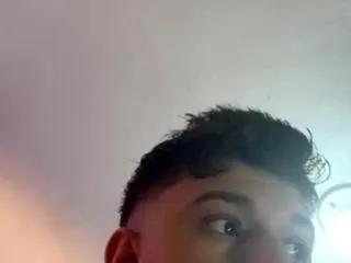 oliver_whitee — Freechat on Flirt4Free
