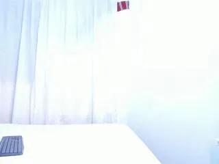 roxana_blanche — Freechat on Flirt4Free