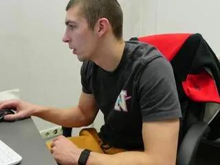 ryan_dozer — Freechat on Flirt4Free