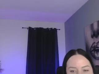 tia_bella — Freechat on Flirt4Free