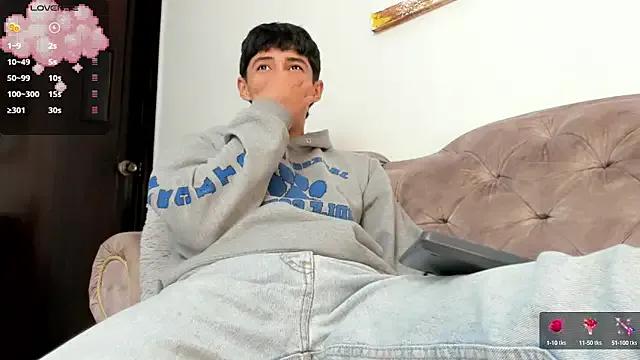 Adam_Clay21 on StripChat 