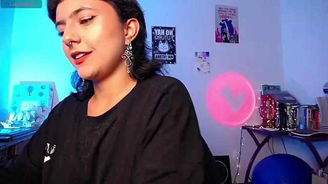 AlmaNanax on StripChat 