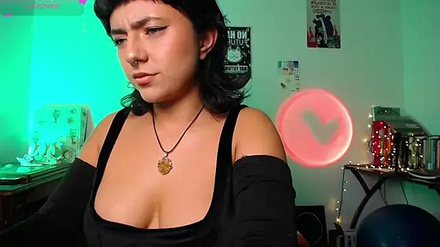 AlmaNanax on StripChat 