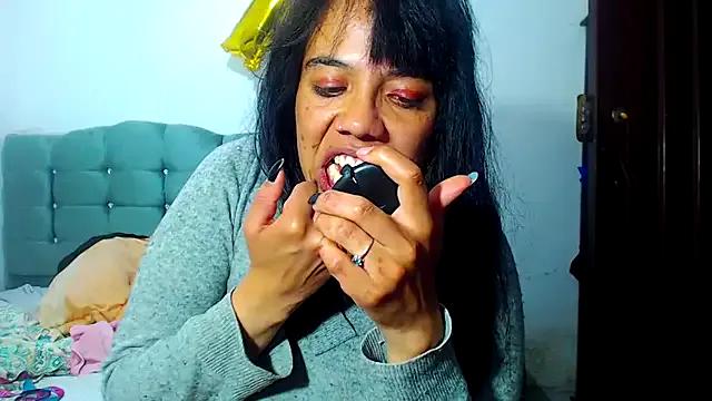 AmaraRoberts420 on StripChat 