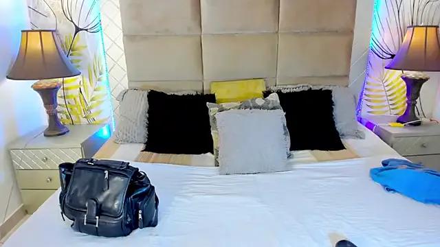 amazing_dolltsx on StripChat 