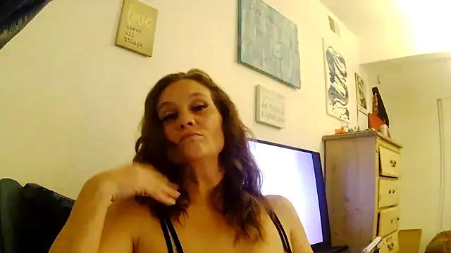 Ariasweetaspie on StripChat 