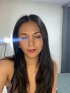 bombshell341 on StripChat 