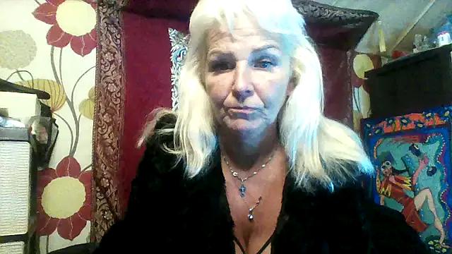 CassandraSandra44 on StripChat 