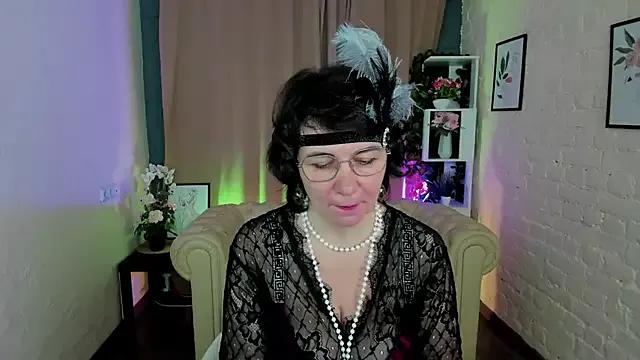 Demi_Mature — take off gloves