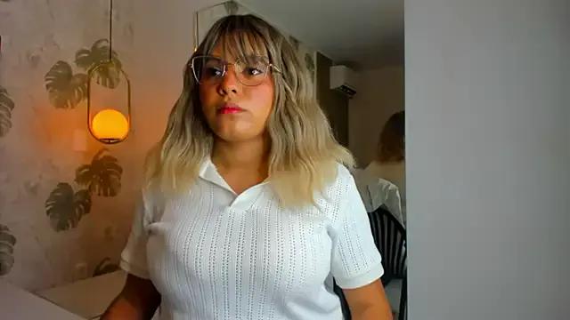 euphrosyne_princess — show tits