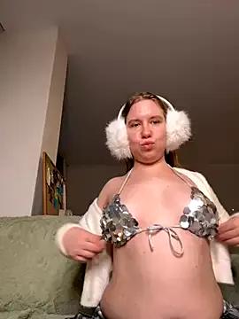 fluffy_bunnyxxx on StripChat 