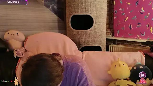 StripChat GamerGirl_Eve is Freechat GamerGirl_Eve — LT gets 2 Videos + 2 Pics ( )*