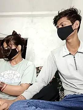 hiddennisha on StripChat 