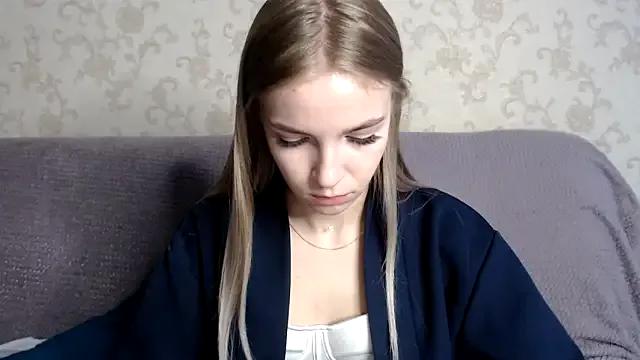 HitGyrl — Show thong