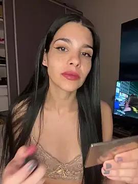 IaraStone on StripChat 