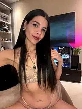 IaraStone on StripChat 