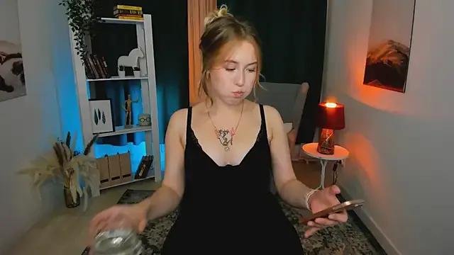 LanaRoselle on StripChat 