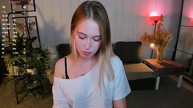 LanaRoselle on StripChat 