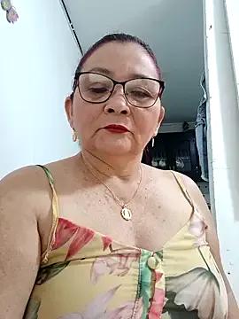 marfil_milf — Playing with my bald ones