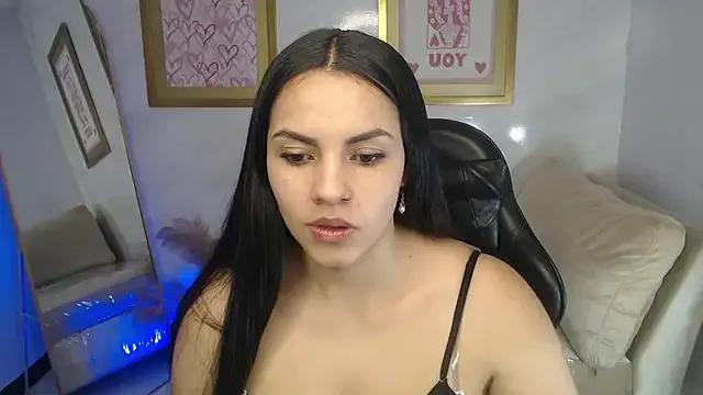 Mialover_v — Freechat on StripChat