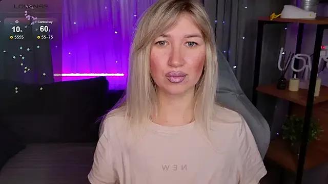 MilaBott — full naked+cowgirl pose