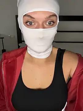 Nikki_Hoee on StripChat 