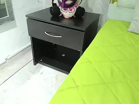 noa-camila — fast ass