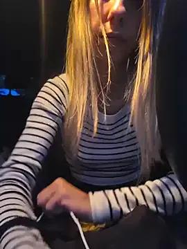 PetiteSecrets — Quitar top 10min 