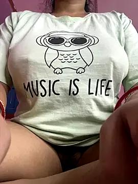 Priyajaanbaby — Fingering in public 1 minute 