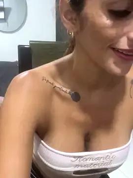 Samantha_bigboobs — Take off my clothes and wet my pussy