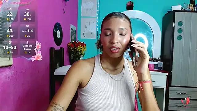 sensitive_brunette on StripChat 