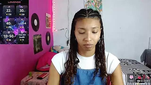 sensitive_brunette on StripChat 