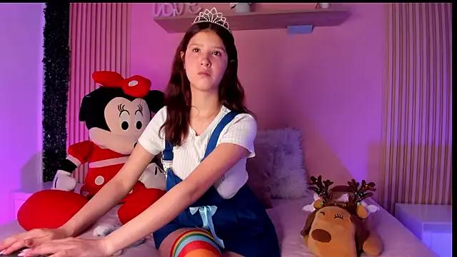 Sofi_cutiee — sexy bubis with oil