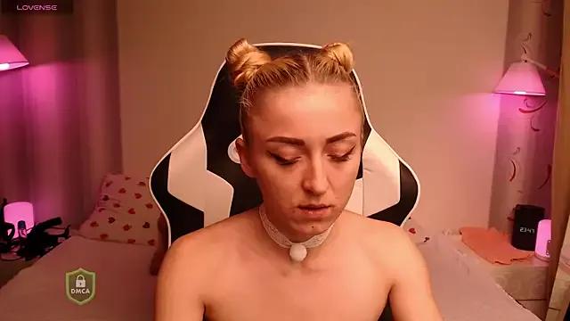 space_danger — caress pussy for 10 minutes